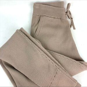 EXPRESS  Ribbed Cable Knit High Waisted Jogger Pant with Pockets